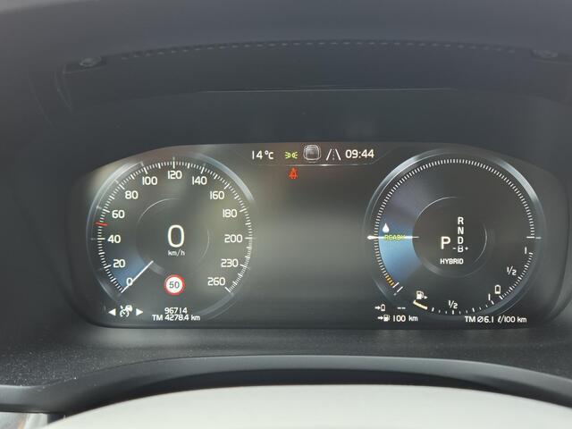Volvo V60 2.0 T6 Twin Engine AWD Momentum Pro Trekhaak/360Camera/AdaptiveCruise etc.