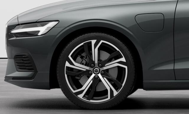 Volvo V60 2.0 T6 Plug-in hybrid AWD Essential | Climate | Driver Assist | Leder| getint glas | 19" | Forest Lake | MY 2026
