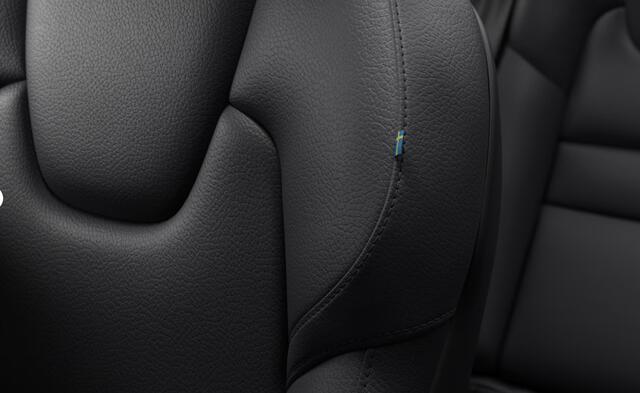 Volvo V60 2.0 T6 Plug-in hybrid AWD Essential | Climate | Driver Assist | Leder| getint glas | 19" | Forest Lake | MY 2026