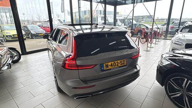 Volvo V60 BWJ 2022 2.0 B3 Inscription AUTOMAAT / WEGKL. TREKHAAK / LEDER / STOEL & STUUR VERW. / MEMORYSTOELEN ELEKTRISCH / SCHUIF PANODAK / DAB+ / FULL LED / CAMERA / PDC / NAVI / CLIMA