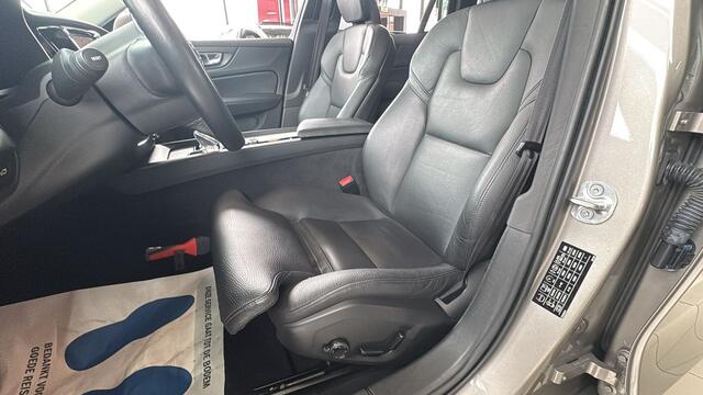 Volvo V60 BWJ 2022 2.0 B3 Inscription AUTOMAAT / WEGKL. TREKHAAK / LEDER / STOEL & STUUR VERW. / MEMORYSTOELEN ELEKTRISCH / SCHUIF PANODAK / DAB+ / FULL LED / CAMERA / PDC / NAVI / CLIMA
