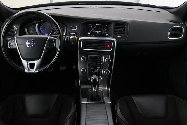 Volvo V60 2.0 T3 R-Design | Dealer onderhouden | Stoelverwarming | Xenon | Trekhaak | Navigatie | Leder/Alcantara | Parkeerhulp | Bluetooth | Cruise control
