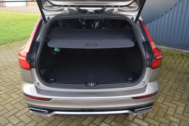 Volvo V60 T8 Recharge AWD R-Design