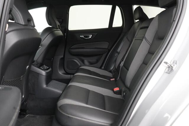 Volvo V60 2.0 T8 Recharge AWD R Design | Stoelverwarming | Trekhaak | Harman/Kardon | Camera | Navigatie | Memory