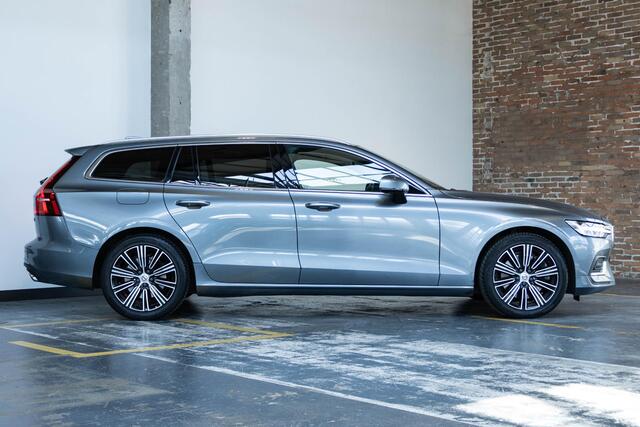 Volvo V60 T5 Automaat Inscription | Stoelverwarming | Electrische bedienbare stoel | Stoelverwarming | Lederen bekleding | Verwarmde voorruit | Apple carplay | Navigatie | 18'' lichtmetalen velgen | Dealeronderhouden