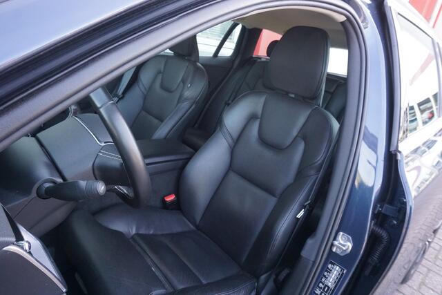 Volvo V60 2.0 D4 Momentum Pro | Leder | Comfortstoelen | ACC | Harman/Kardon | Camera | Origineel NL |