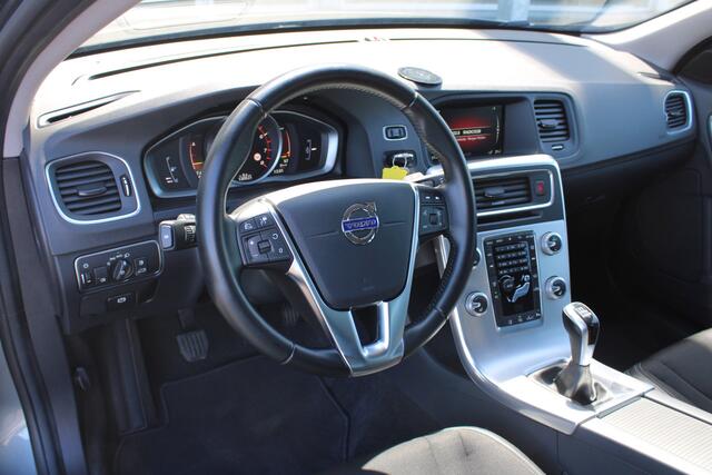 Volvo V60 2.0 T3 Nordic+ | Adapt. Cruise | BLIS | PDC | Climate | Verw. Voorstoelen