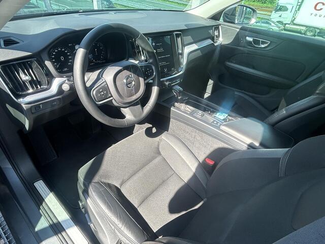 Volvo V60 2.0 T5 Momentum Automaat, Climate Control, Cruise Control,19 Inch lm- velgen, Extra getint glas, Apple Car play / Android auto, Noodreservewiel,