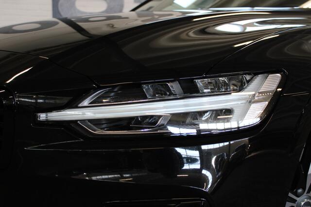 Volvo V60 2.0 T6 Recharge AWD R-Design | Incl. 12 maanden garantie | 1ste eigenaar | Adaptieve cruise control | Stoelverwarming voor + achter | Stuur verwarming Apple carplay/Android auto | Elektrisch wegklapbare trekhaak |