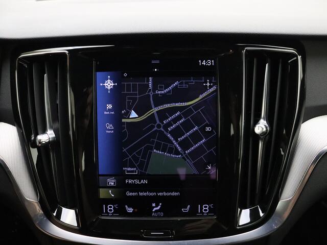Volvo V60 T6 340pk AWD R-Design / Stoel/- en stuurwielverwarming / Keyless / BLIS / Elektr. stoelen met geheugen /