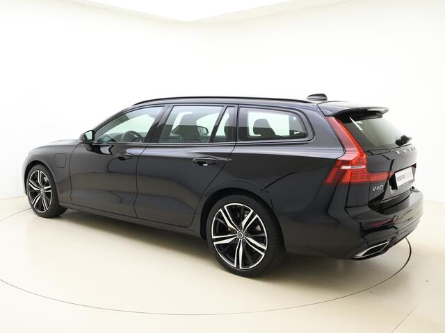 Volvo V60 T6 340pk AWD R-Design / Stoel/- en stuurwielverwarming / Keyless / BLIS / Elektr. stoelen met geheugen /