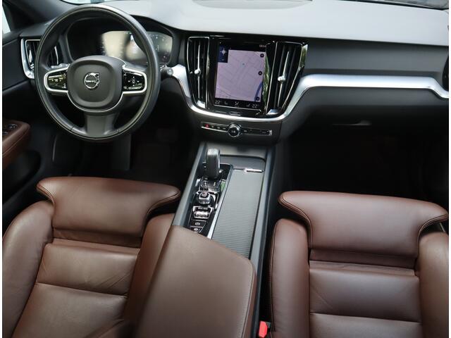 Volvo V60 2.0 B3 Business Pro / Sportstoelen / Leder