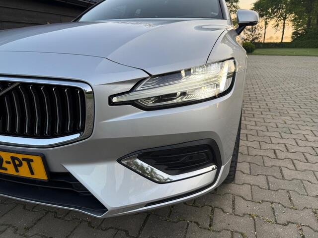 Volvo V60 2.0 T4 Inscription trekhaak leder interieur