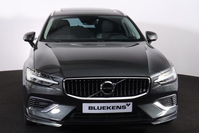 Volvo V60 T8 Recharge AWD Inscription - Panorama/schuifdak - Bowers & Wilkins audio - Adaptieve LED koplampen - Parkeercamera achter - Verwarmde voorstoelen - Parkeersensoren voor & achter - Elektr. bedienb. voorstoelen met geheugen - Cruise control - Elektr. inkla