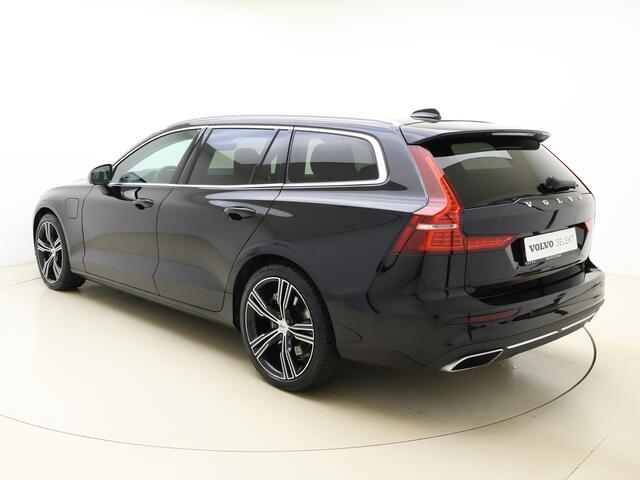 Volvo V60 T6 340pk AWD Business Pro / Harman&Kardon / Adapt. Cruise / Leder / 19'' + Nieuwe All Season Banden / BLIS / Elektr. Achterklep / On Call / PDC + Camera / DAB / AppleCarplay /