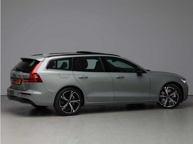 Volvo V60 T6 350PK Plug-in hybrid AWD Ultra Dark / Panoramisch Dak / Head-UP / 360gr Camera / 19" / Harman Kardon / Contour Stoelen / Verwarmbaar Stuurwiel + Stoelen + Achterbank /