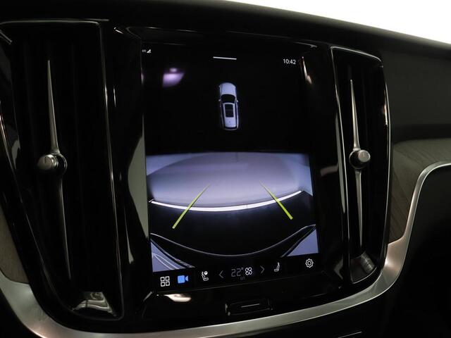 Volvo V60 2.0 B4 Plus Bright | Panoramisch schuif-/kanteldak | Camera | Leder | Demo | Vraag naar de actuele tellerstandvv