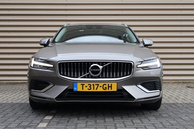 Volvo V60 T8 Recharge AWD Inscription | Elektr. trekhaak | Adaptieve cruise control | Stoelverwarming voor & achter