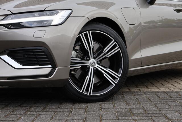 Volvo V60 T8 Recharge AWD Inscription | Elektr. trekhaak | Adaptieve cruise control | Stoelverwarming voor & achter