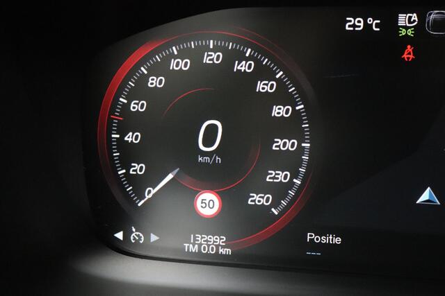 Volvo V60 2.0 T6 Twin Engine AWD Momentum Pro