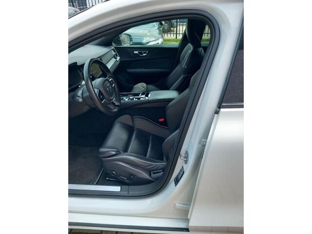 Volvo V60 2.0 T6 Recharge AWD R-Design