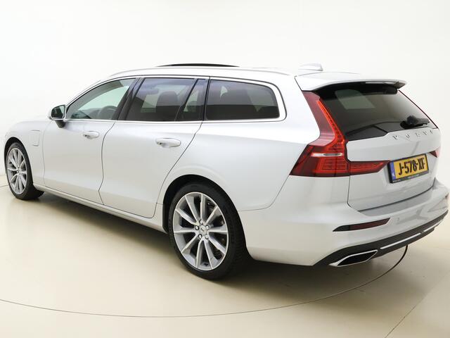 Volvo V60 T6 340pk AWD Business Pro / Panorama dak / Trekhaak / Keyless entry / Pilot assist / Camera achter /