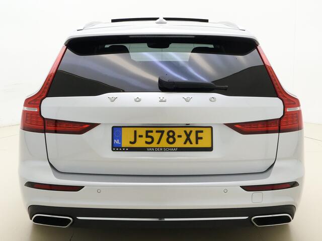 Volvo V60 T6 340pk AWD Business Pro / Panorama dak / Trekhaak / Keyless entry / Pilot assist / Camera achter /