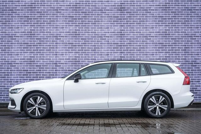 Volvo V60 2.0 B3 Momentum Advantage | Navi | Lederen bekleding | Stoel-/Stuurverwarming | DAB+ | Cruise Control | Apple Carplay / Android Auto | 17" LM