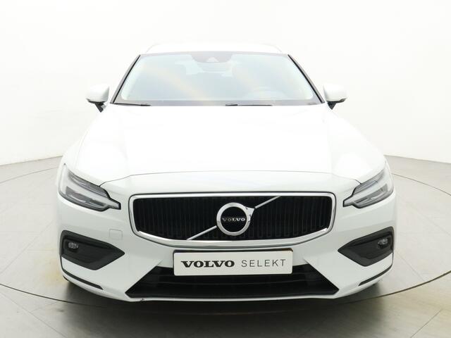 Volvo V60 B3 177pk Automaat Business Pro / Head-up / ACC / BLIS / 19'' / Standkachel / Stoel + Stuurw. verwarming / Keyless / DAB / PDC + Camera /