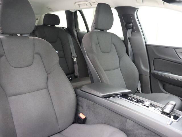 Volvo V60 B3 177pk Automaat Business Pro / Head-up / ACC / BLIS / 19'' / Standkachel / Stoel + Stuurw. verwarming / Keyless / DAB / PDC + Camera /