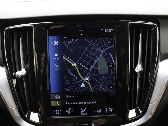 Volvo V60 B3 177pk Automaat Business Pro / Head-up / ACC / BLIS / 19'' / Standkachel / Stoel + Stuurw. verwarming / Keyless / DAB / PDC + Camera /