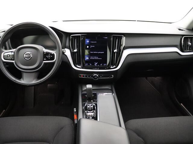 Volvo V60 B3 177pk Automaat Business Pro / Head-up / ACC / BLIS / 19'' / Standkachel / Stoel + Stuurw. verwarming / Keyless / DAB / PDC + Camera /