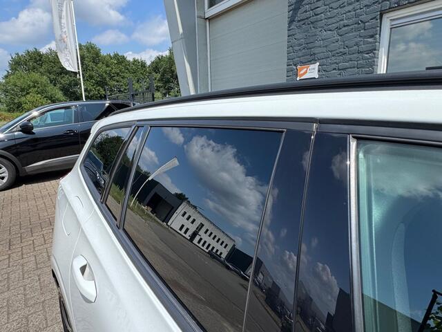 Volvo V60 2.0 B3 Autom. Advantage + Camera + Nav + D -glas + 18 inch Lmv - 2021