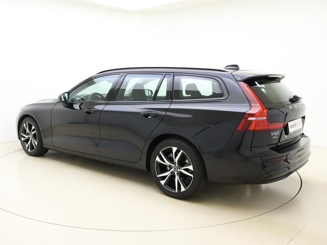 Volvo V60 B4 211pk Plus Dark / Elektr. Trekhaak / Elektr. Stoelen / Adapt. Cruise / Keyless / BLIS / Stoel + Stuurw. Verwarming / Achterb. Verwarming / 18'' + All Season banden
