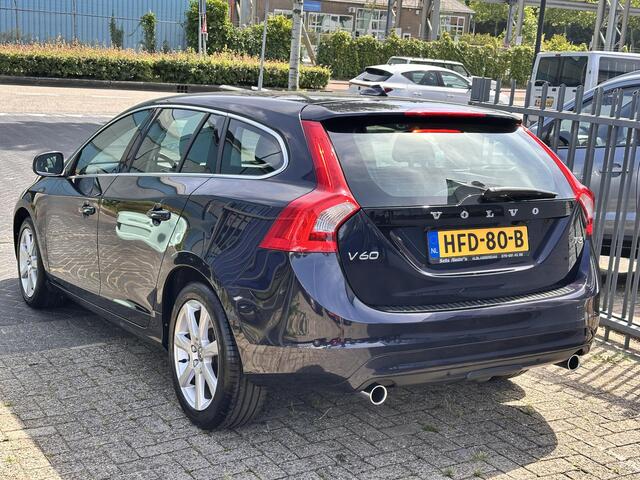 Volvo V60 2.0 T3 Momentum
