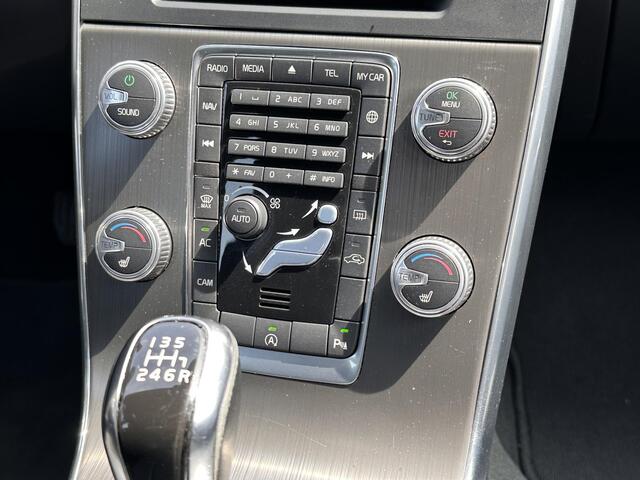 Volvo V60 2.0 T3 Momentum