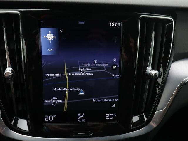 Volvo V60 B3 Momentum Advantage AUTOMAAT | Navigatie | Trekhaak | Camera