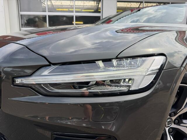 Volvo V60 2.0 T6 Recharge AWD Plus-Dark R-Design Long-Range Camera Trekhaak Leder
