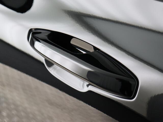 Volvo V60 2.0 T6 Plug-in hybrid AWD Plus Bright (Elek. Trekhaak / Navi / Stuur- Stoelverw. / Memory)