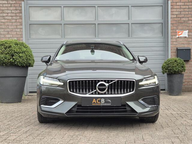 Volvo V60 2.0 T6 Recharge AWD Inscription Schuifdak / Hybride 253 pk / In absolute nieuwstaat.