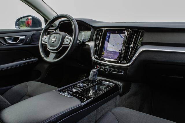 Volvo V60 2.0 T6 Recharge AWD Business Pro Trekhaak/ Blindspot/ Carplay/ Adapt. cruise/ Harman-Kardon/ Dab/ Camera/ Navigatie/ Elektr. achterklep