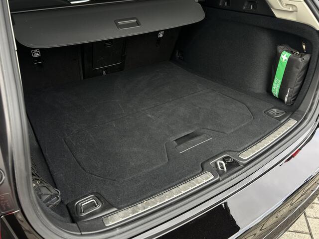 Volvo V60 2.0 T6 Plug-in hybrid AWD Plus Dark