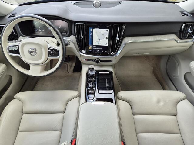 Volvo V60 2.0 T6 Recharge AWD Inscription Expression / Automaat / Audio & Park Assist Pack / Bowers&Wilkins Audio Systeem / Trekgewicht 2000 kg / Elektrische achterklep / Rondomzicht camera /