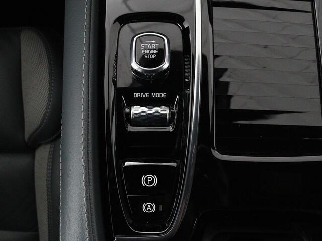 Volvo V60 2.0 T8 Recharge AWD R-Design | Trekhaak | Stoelverwarming | Camera | Harman/Kardon | Adaptive cruise | Memory | Carplay | Navigatie | 19'' lichtmetalen velgen