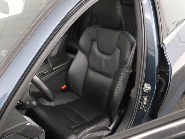 Volvo V60 2.0 D4 Momentum | 1e eigenaar | Panoramadak | Leder | Trekhaak | Stoelverwarming | Carplay | Navigatie | Full LED