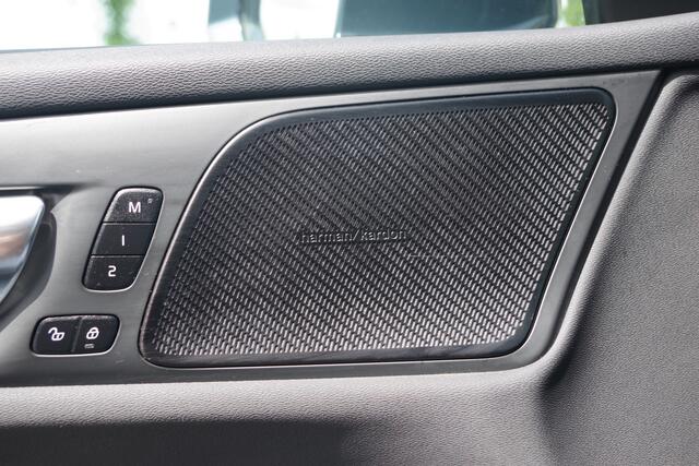 Volvo V60 2.0 T6 Recharge AWD Inscription 340 PK PHEV, Panoramadak, Harman/Kardon, 360 Camera, Trekhaak.
