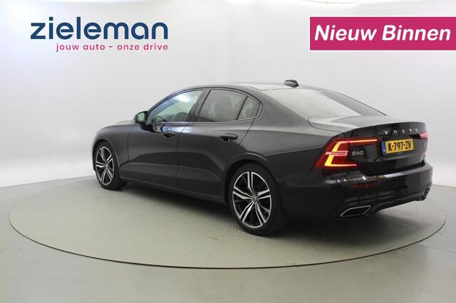 Volvo V60 2.0 B3 R-Design BlackLine Automaat - Digital Cockpit, Leer
