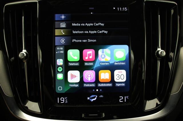 Volvo V60 2.0 B3 R-Design BlackLine Automaat - Digital Cockpit, Leer