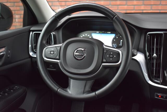 Volvo V60 T5 250PK Automaat Momentum | BLIS | DAB | Parkeercamera |