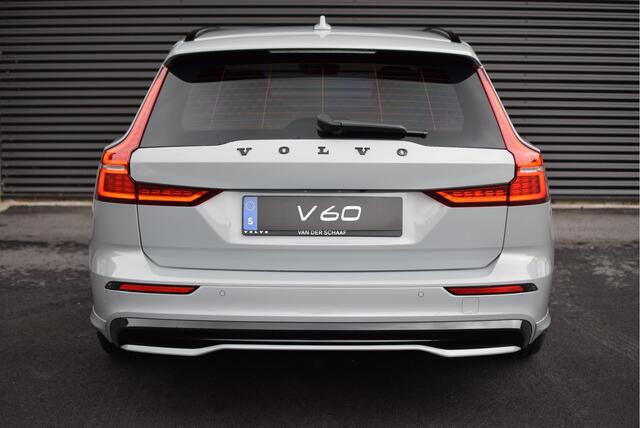 Volvo V60 T6 350pk AWD Plus Dark / Heico verlaagd / 19 inch / Stylingkit / Sportstoelen / 360 Camera / Keyless entry / Elek stoelen / H&K Audio /